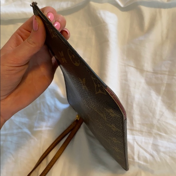 Louis Vuitton Monogram Wristlet with Burgundy Trim - Picture 4 of 8